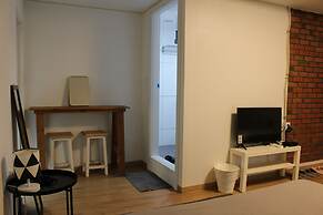 Bunk Guest House - Hostel