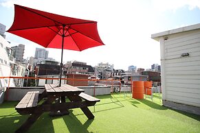 Bunk Guest House - Hostel