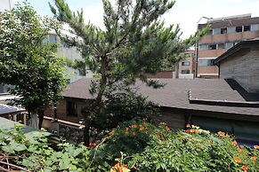 Bunk Guest House - Hostel