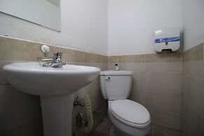 Bunk Guest House - Hostel