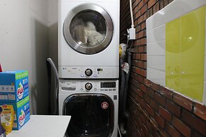 Bunk Guest House - Hostel