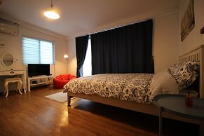 Bunk Guest House - Hostel