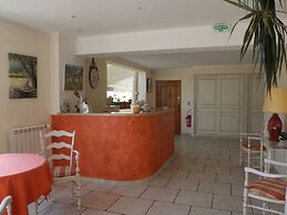 Au Relais Provencal