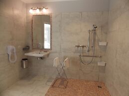 Au Relais Provencal