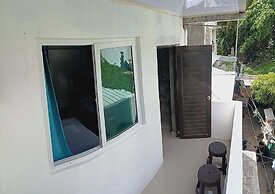 Lola's Lodge