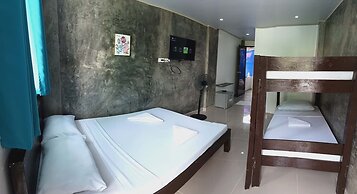 Lola's Lodge