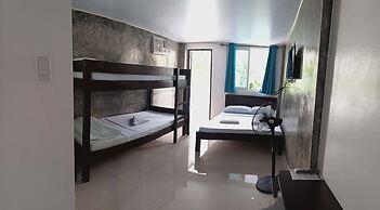 Lola's Lodge