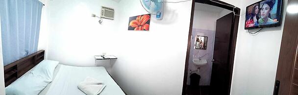 Lola's Lodge