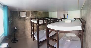Lola's Lodge