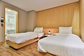 Jongno Makers X Pretty Hotel