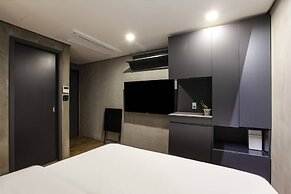 Jongno Makers X Pretty Hotel