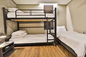 Jongno Makers X Pretty Hotel