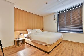 Jongno Makers X Pretty Hotel