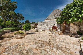 Trulli di Monte Reale