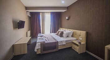 Hotel Voyager
