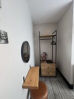 Sinclair's Bar, Lounge & Rooms