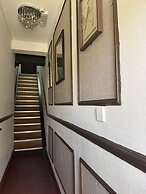 Sinclair's Bar, Lounge & Rooms