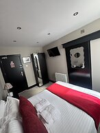 Sinclair's Bar, Lounge & Rooms
