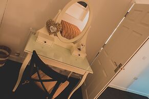 Discovery Suite - Simple2let Serviced Apartments