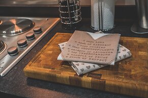 Discovery Suite - Simple2let Serviced Apartments