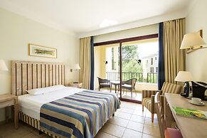 ROBINSON CALA SERENA