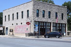 Hico's Upstairs Inn