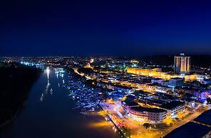 Pullman Miri Waterfront