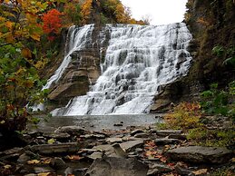 Ithaca Marriott Downtown on the Commons