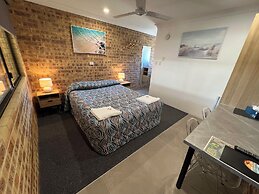 Golden Beach Motor Inn