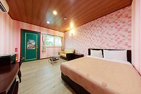 Kenting Dajianshan Cabin