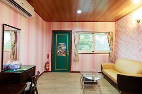 Kenting Dajianshan Cabin