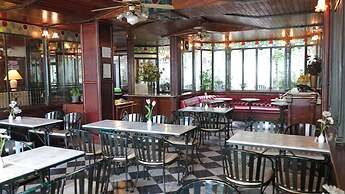 Adriatico Arms Hotel