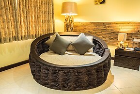 Oasis Hotel Restaurant & Spa