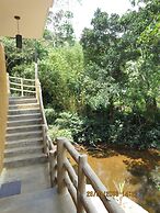 Sinharaja Birder's Lodge