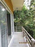 Sinharaja Birder's Lodge