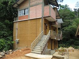 Sinharaja Birder's Lodge