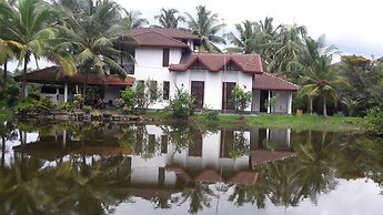 Hotel Lagoonvilla