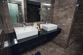 Elegant Hotel Pyi Thar Yar