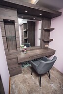 Elegant Hotel Pyi Thar Yar