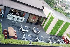 Elegant Hotel Pyi Thar Yar