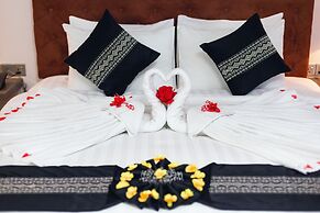 Elegant Hotel Pyi Thar Yar