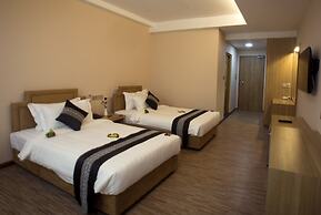 Elegant Hotel Pyi Thar Yar