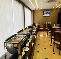 Elegant Hotel Pyi Thar Yar