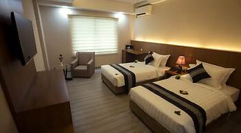 Elegant Hotel Pyi Thar Yar