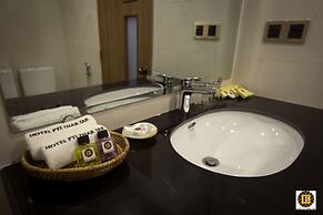 Elegant Hotel Pyi Thar Yar