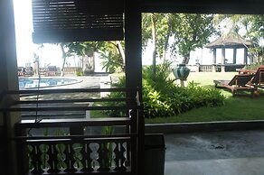 Batu Bolong Cottages