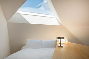 Top city center Lion Monument