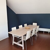 Top city center Lion Monument