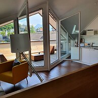 Top city center Lion Monument