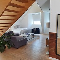 Top city center Lion Monument